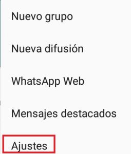 opción Ajustes de WhatsApp